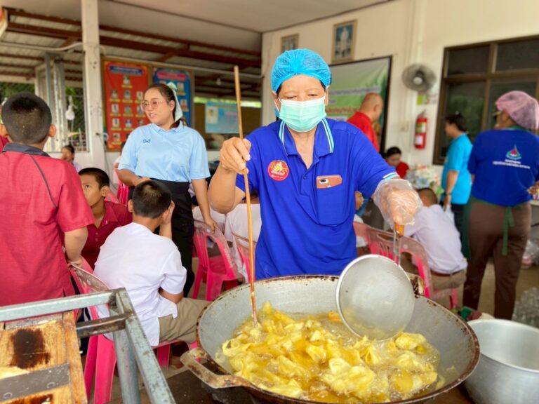 โครงการฝึกอบรมและส่งเสริมอาชีพให้แก่ประชาชนตามแนวเศรษฐกิจพอเพียง ประจำปี 2568 (กิจกรรมการส่งเสริมผลิตภัณฑ์กล้วยฉาบ)